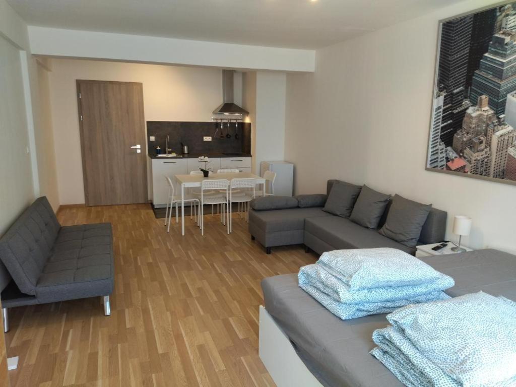 Brand New Studio Apartment #24 In Elite Residence With Free Secure Parking In The Center Prague Exterior photo